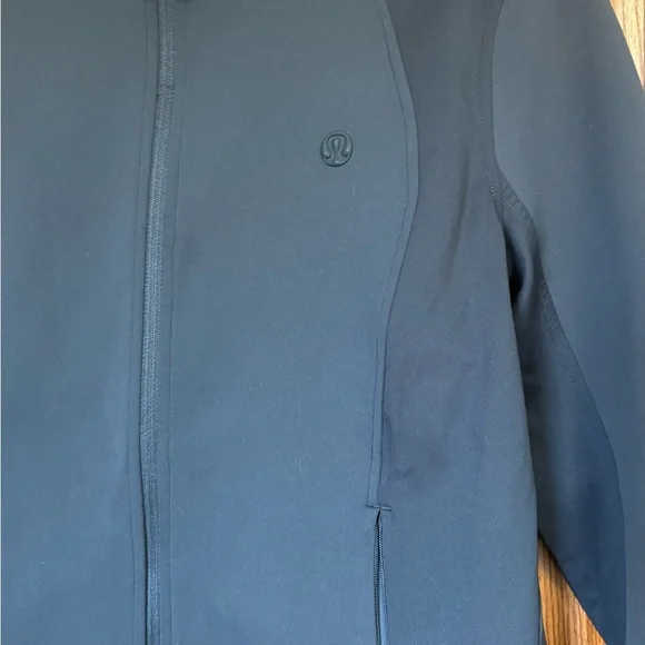 Lululemon Women's Black Jacket - Picture 2 of 3